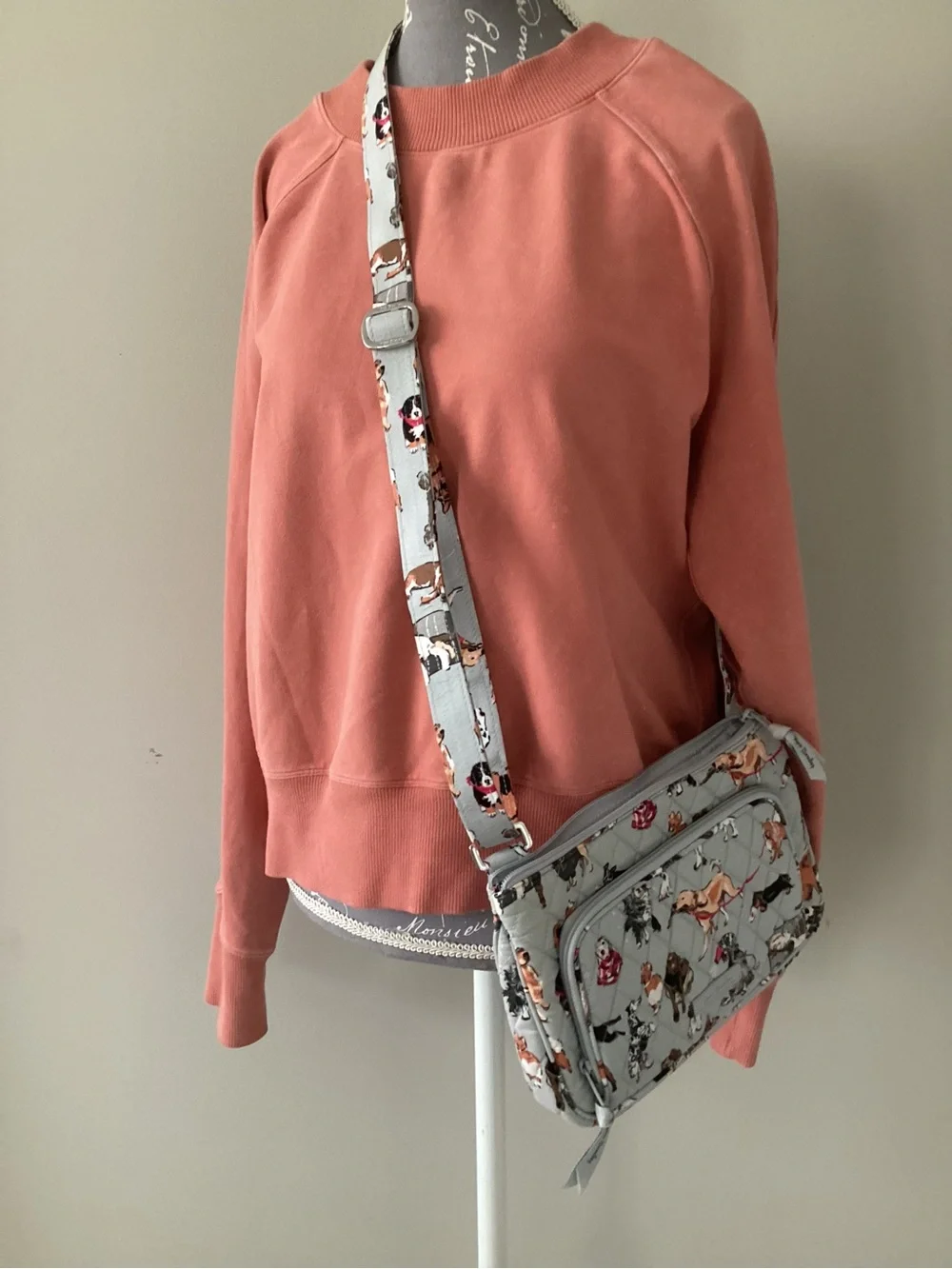 Vera Bradley Dog Show Hipster Quilted Gray Crossbody Bag with Dog Print - Picture 8 of 8